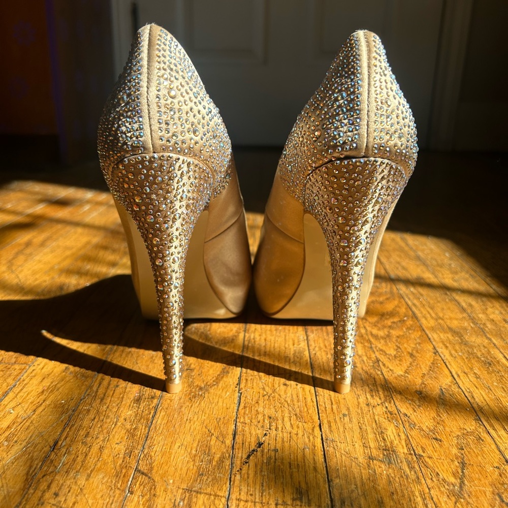 Elegant Steve Madden 2014 Rhinestone-Embellished Heels